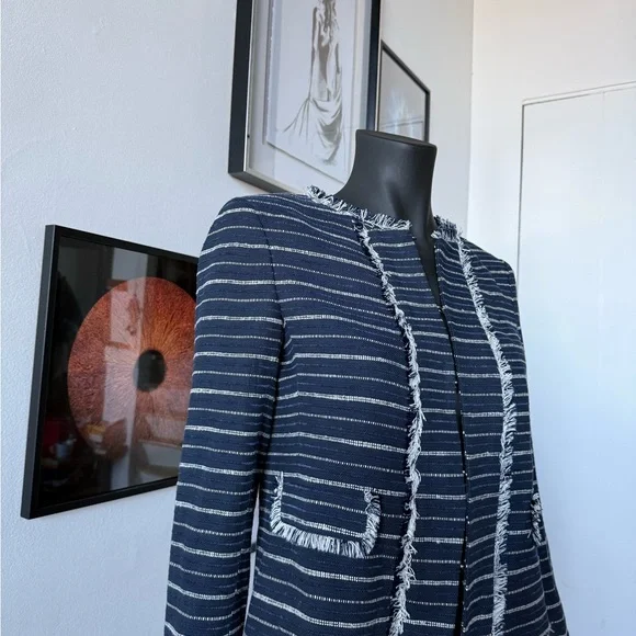 Women's Striped Navy blazer - Picture 2 of 3